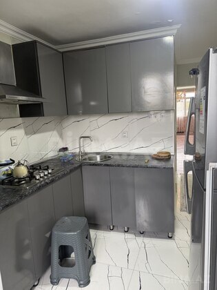 3 otaqlı Köhnə tikili, Elmlər Akademiyası m., Bakı
