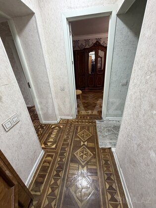 3 otaqlı Köhnə tikili, Elmlər Akademiyası m., Bakı