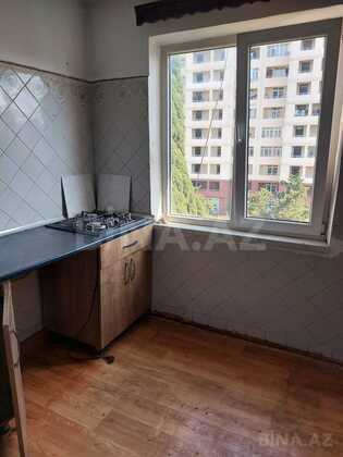 3 otaqlı Köhnə tikili, Nizami r., Bakı