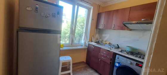 1 otaqlı Köhnə tikili, Elmlər Akademiyası m., Bakı