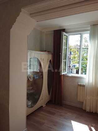 3 otaqlı Köhnə tikili, Neftçilər m., Bakı