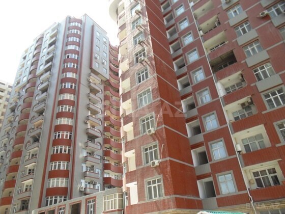 3 otaqlı Yeni tikili, Şah İsmayıl Xətai m., Bakı