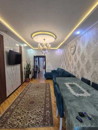 3 otaqlı Köhnə tikili, Bakıxanov q., Bakı