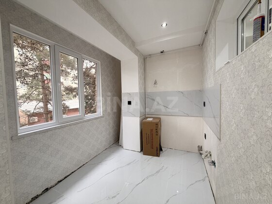 3 otaqlı Köhnə tikili, Xalqlar Dostluğu m., Bakı