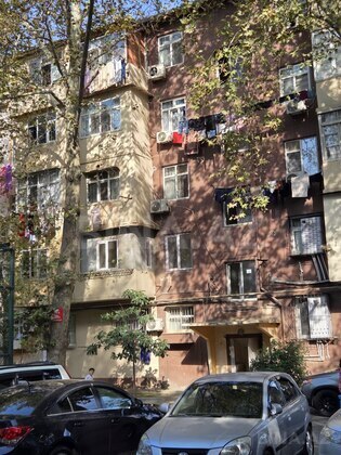 2 otaqlı Köhnə tikili, Azadlıq Prospekti m., Bakı