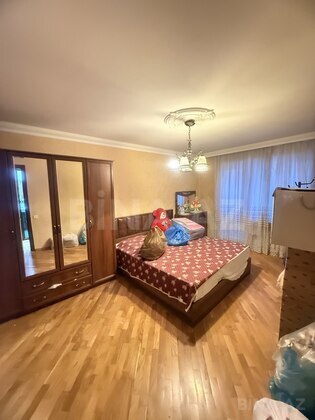 3 otaqlı Köhnə tikili, Həzi Aslanov m., Bakı