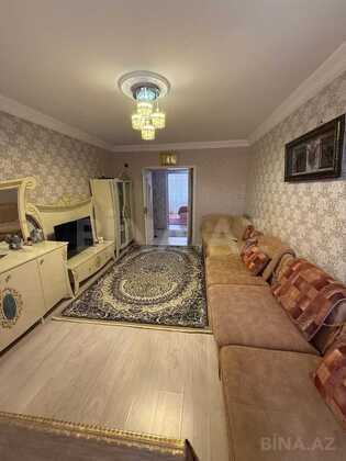 3 otaqlı Köhnə tikili, Bakıxanov q., Bakı