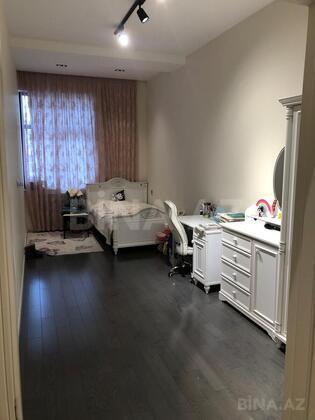 4 otaqlı Yeni tikili, Nizami m., Bakı
