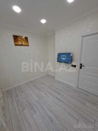 3 otaqlı Köhnə tikili, Bakıxanov q., Bakı