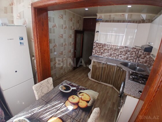 3 otaqlı Köhnə tikili, Xalqlar Dostluğu m., Bakı