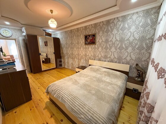 3 otaqlı Köhnə tikili, Oğuz