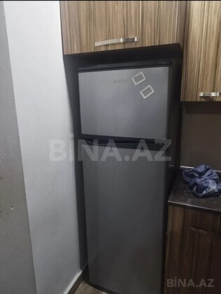 3 otaqlı Köhnə tikili, Elmlər Akademiyası m., Bakı