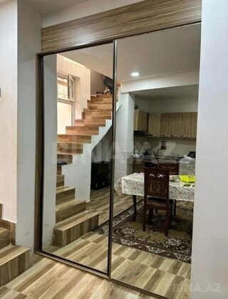 3 otaqlı Köhnə tikili, Elmlər Akademiyası m., Bakı