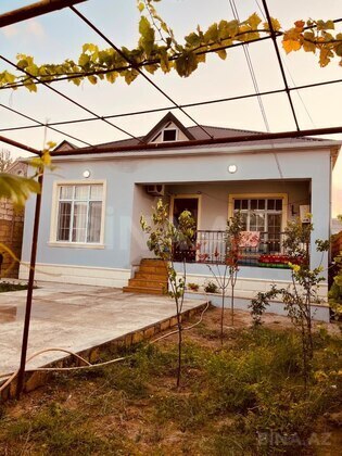 3 otaqlı Həyət evi/Bağ evi, Novxanı q., Bakı