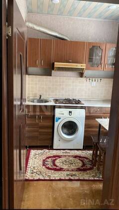 2 otaqlı Köhnə tikili, Memar Əcəmi m., Bakı