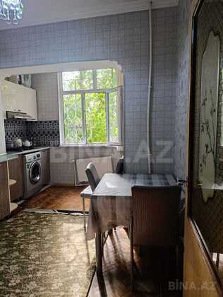 2 otaqlı Köhnə tikili, Memar Əcəmi m., Bakı