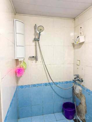3 otaqlı Köhnə tikili, Neftçilər m., Bakı
