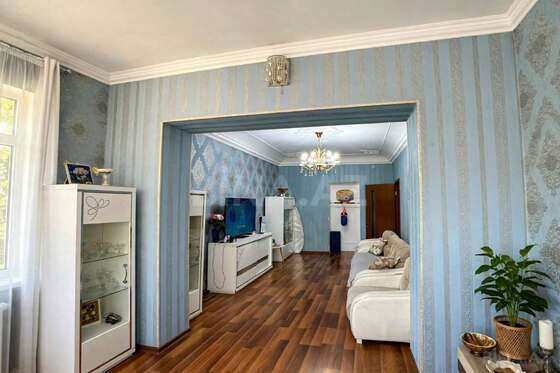 3 otaqlı Köhnə tikili, Neftçilər m., Bakı