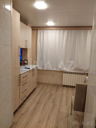 3 otaqlı Köhnə tikili, Elmlər Akademiyası m., Bakı