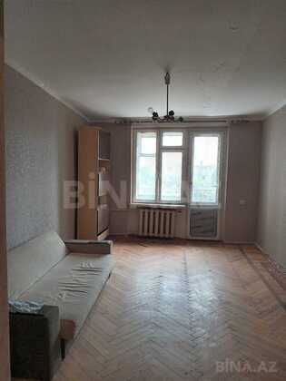 3 otaqlı Köhnə tikili, Elmlər Akademiyası m., Bakı