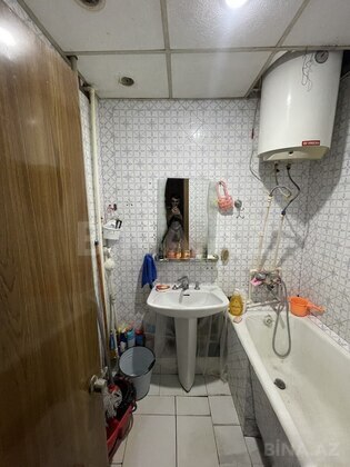 3 otaqlı Köhnə tikili, Xalqlar Dostluğu m., Bakı