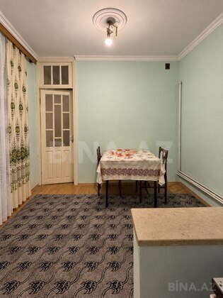 2 otaqlı Köhnə tikili, İnşaatçılar m., Bakı