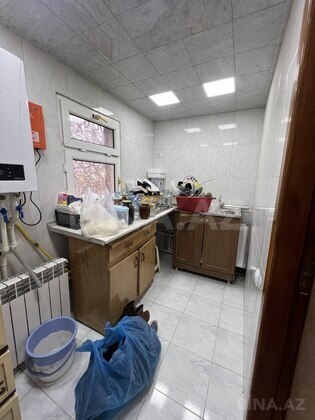 4 otaqlı Köhnə tikili, Azadlıq Prospekti m., Bakı