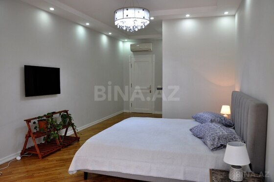 3 otaqlı Yeni tikili, Şah İsmayıl Xətai m., Bakı
