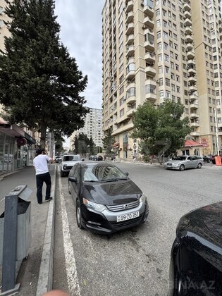 1 otaqlı Köhnə tikili, İnşaatçılar m., Bakı