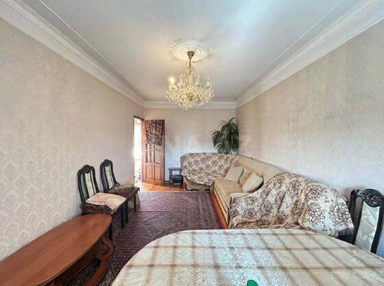 3 otaqlı Köhnə tikili, Neftçilər m., Bakı