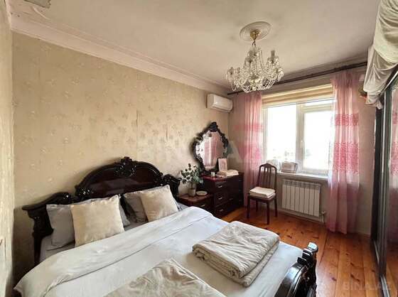 3 otaqlı Köhnə tikili, Neftçilər m., Bakı