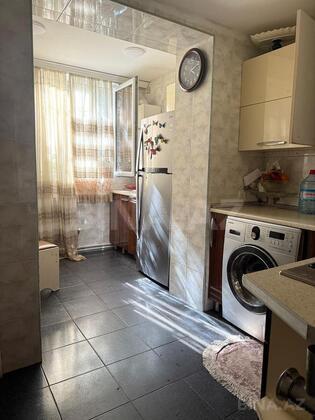 2 otaqlı Köhnə tikili, Elmlər Akademiyası m., Bakı
