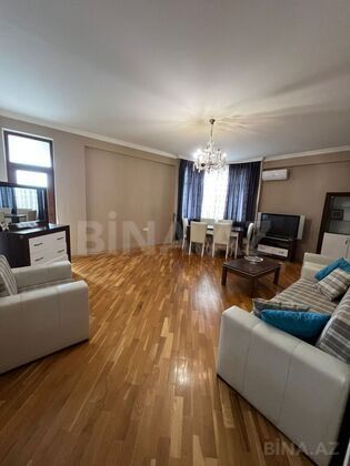 3 otaqlı Yeni tikili, 8 Noyabr m., Bakı