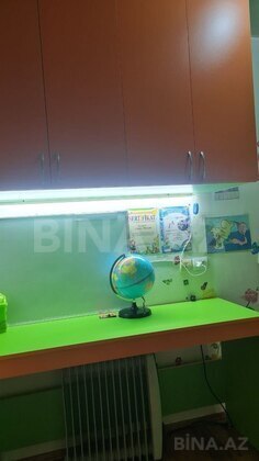3 otaqlı Köhnə tikili, Memar Əcəmi m., Bakı
