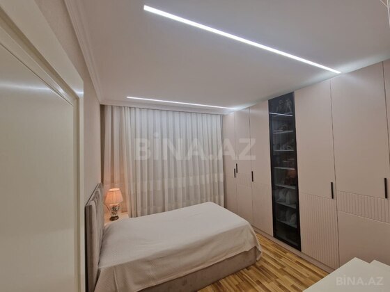 4 otaqlı Köhnə tikili, Yeni Günəşli q., Bakı