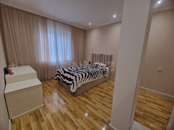4 otaqlı Köhnə tikili, Yeni Günəşli q., Bakı