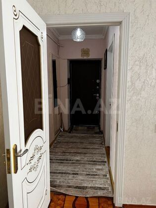 3 otaqlı Köhnə tikili, Nizami m., Bakı