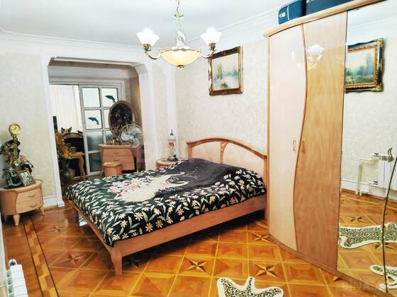 5 otaqlı Köhnə tikili, Azadlıq Prospekti m., Bakı