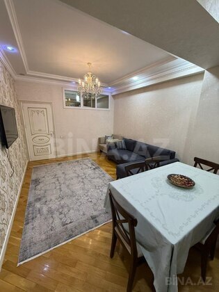2 otaqlı Yeni tikili, 8-ci mikrorayon q., Bakı
