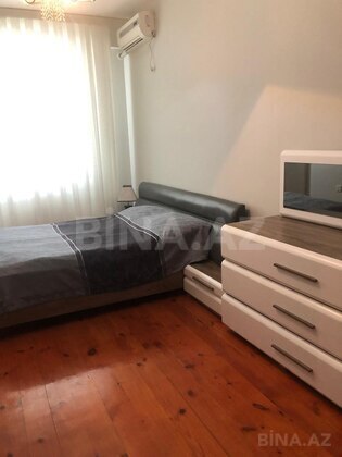 3 otaqlı Yeni tikili, Neftçilər m., Bakı