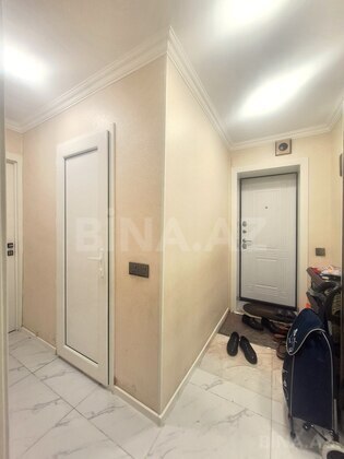 2 otaqlı Köhnə tikili, Elmlər Akademiyası m., Bakı