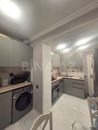2 otaqlı Köhnə tikili, Elmlər Akademiyası m., Bakı