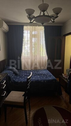 3 otaqlı Köhnə tikili, Elmlər Akademiyası m., Bakı