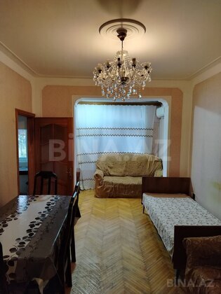 2 otaqlı Köhnə tikili, Memar Əcəmi m., Bakı
