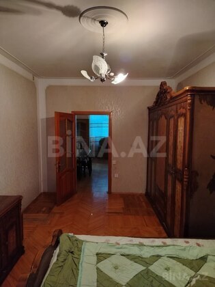 2 otaqlı Köhnə tikili, Memar Əcəmi m., Bakı
