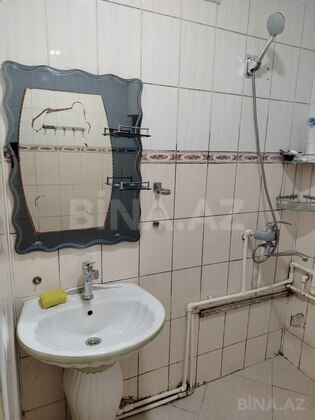 2 otaqlı Köhnə tikili, Memar Əcəmi m., Bakı