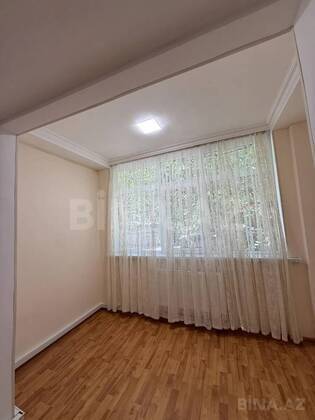 2 otaqlı Köhnə tikili, İnşaatçılar m., Bakı