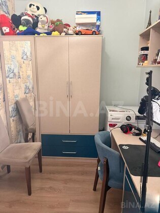3 otaqlı Köhnə tikili, Həzi Aslanov m., Bakı