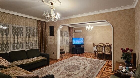 5 otaqlı Köhnə tikili, Həzi Aslanov m., Bakı