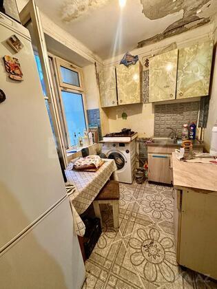 2 otaqlı Köhnə tikili, Qara Qarayev m., Bakı